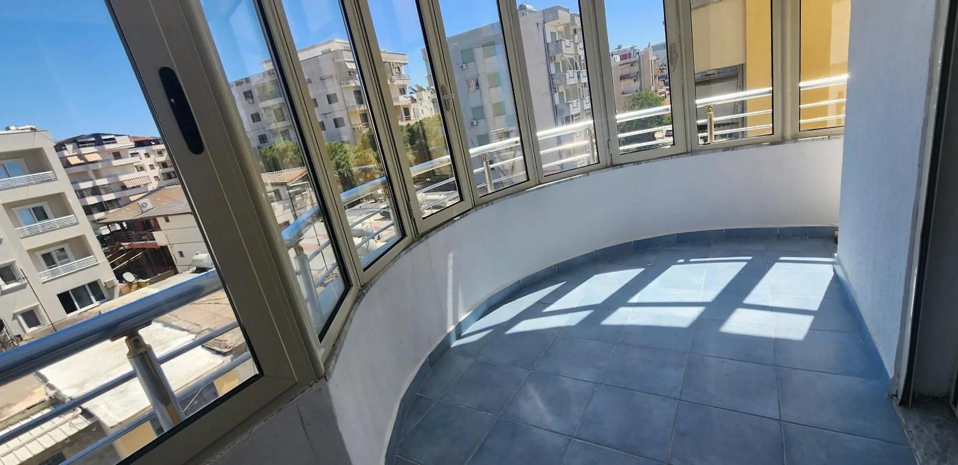 H&H Beach Apartment- Durres, Albania 0*,  Albânia