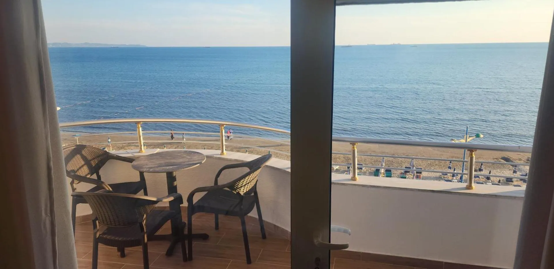 H&H Beach Apartment- Durres, Albania Appartamento